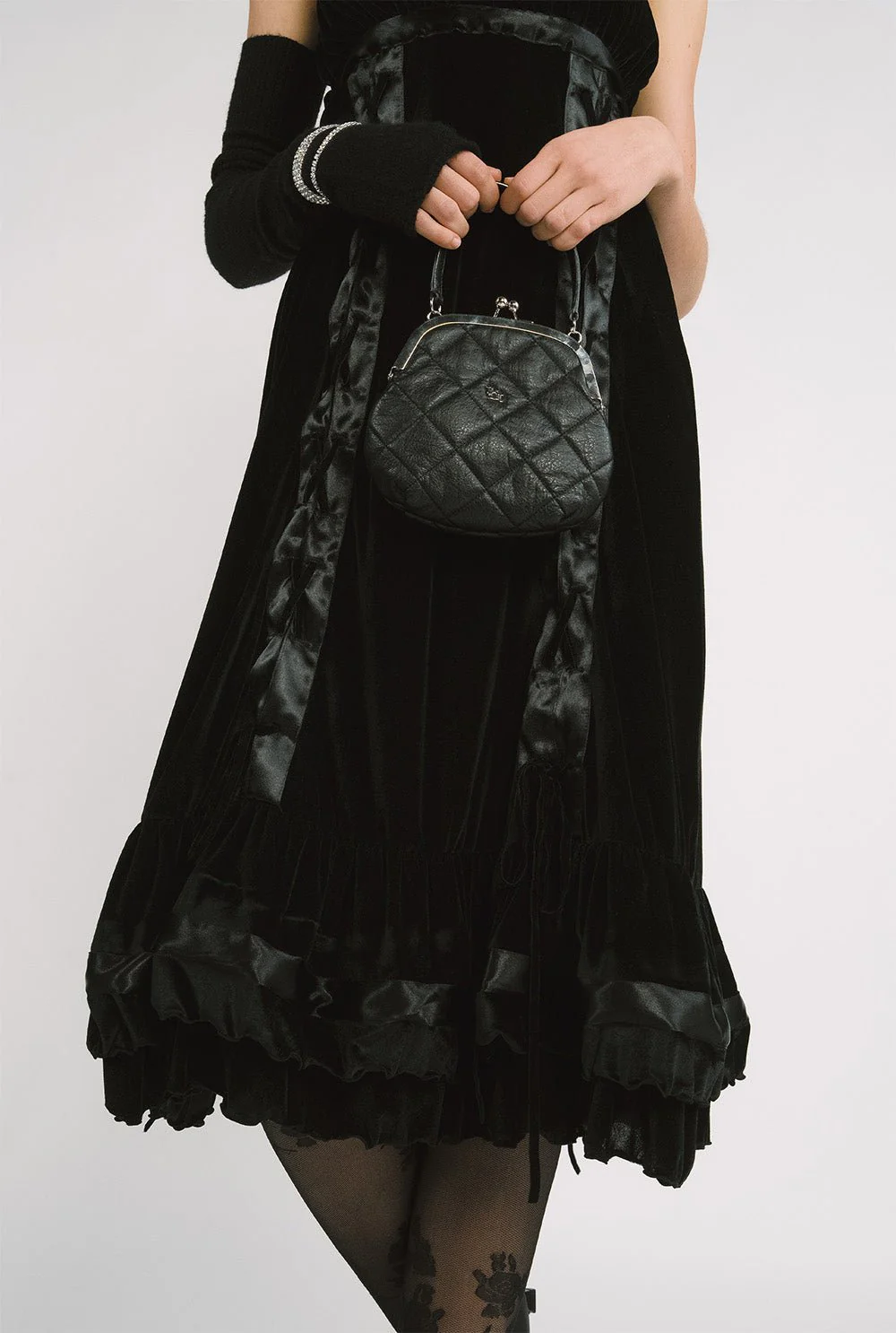 Agatha velvet dress - Image 11