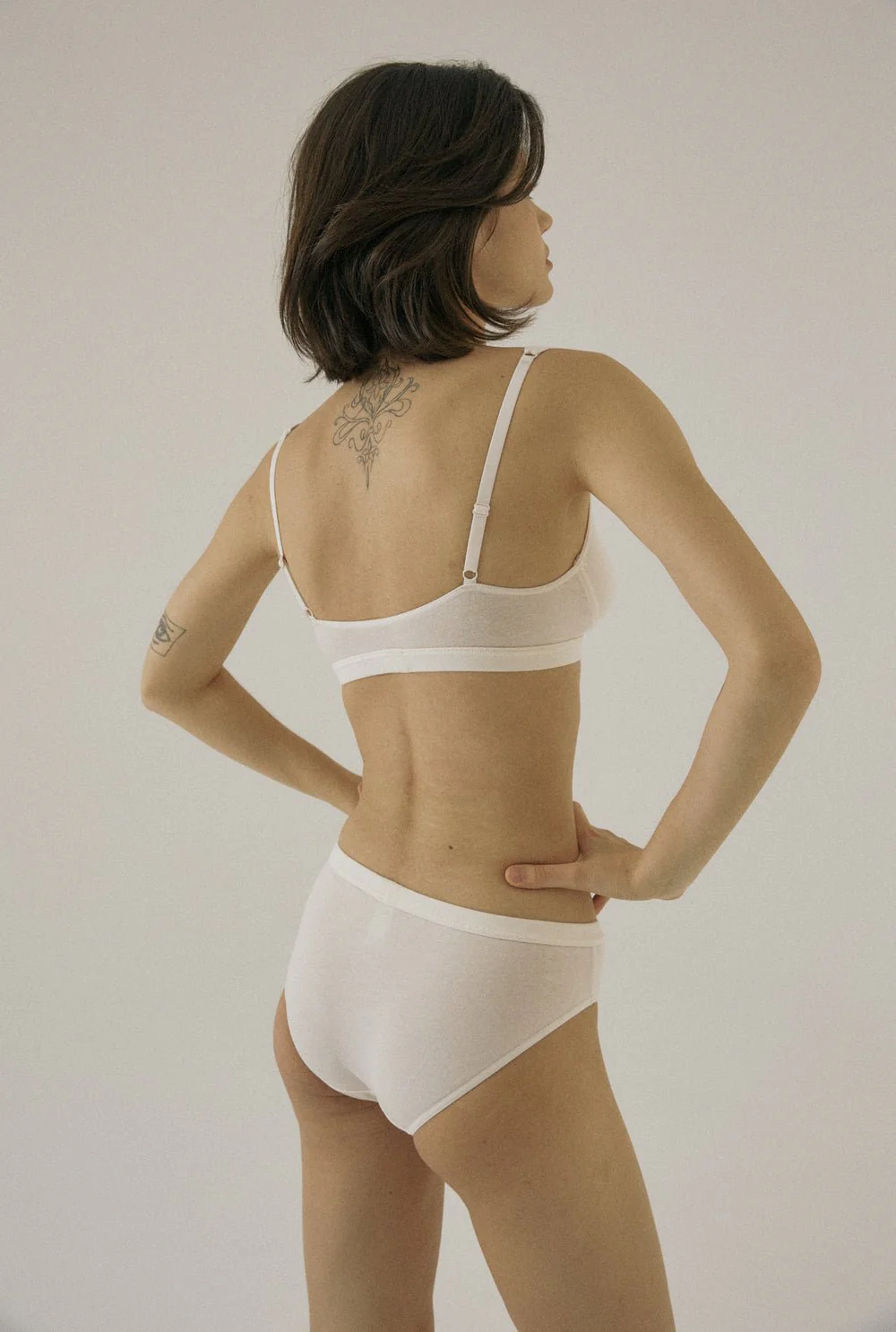 Organic milky bikini - Image 9