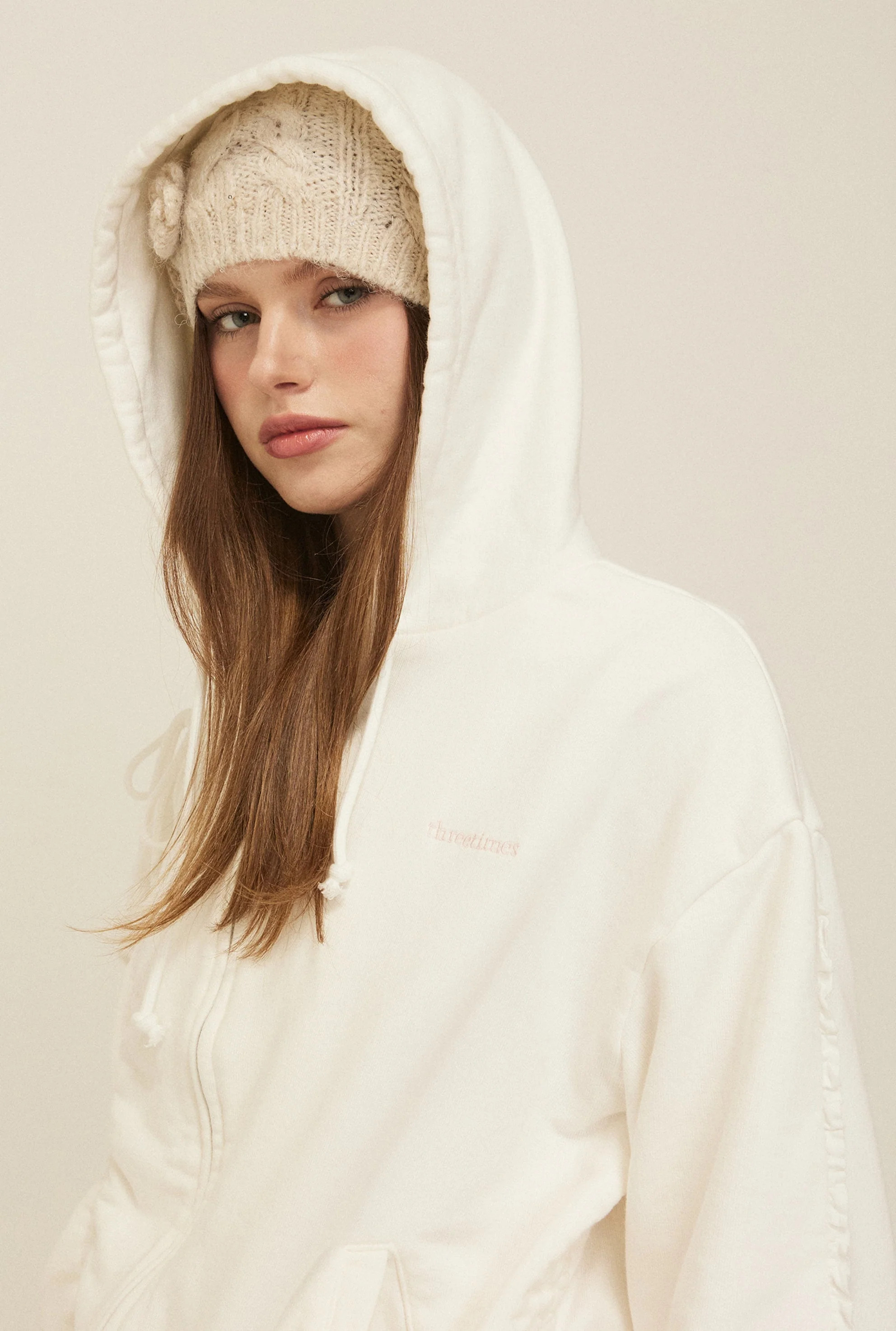 Whisper zip-up hoodie - Image 9